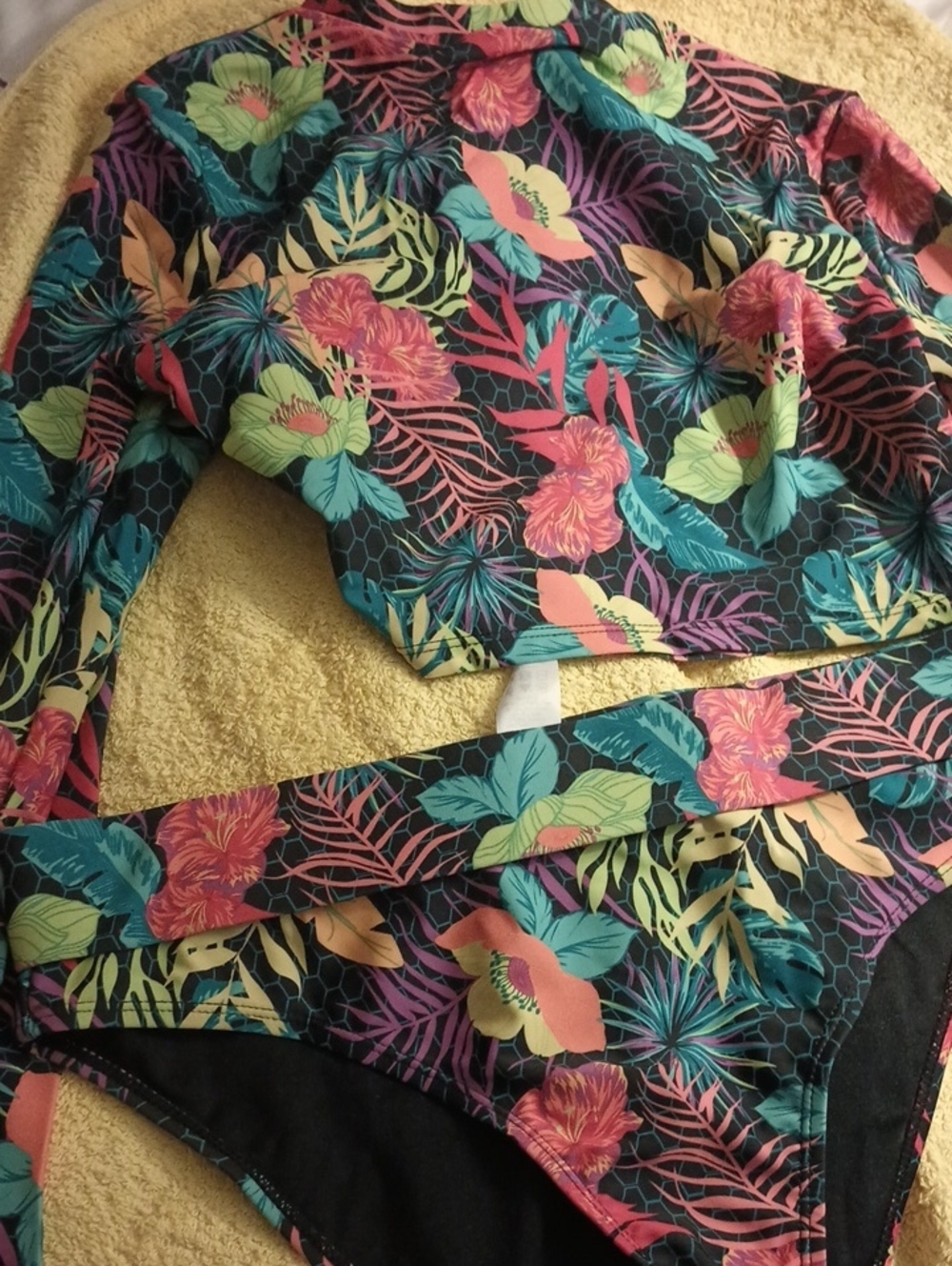 NWT Tropical Floral Two-Piece Large Swimsuit - Vibrant Multi